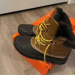 Nike Woodside ACG Boots
